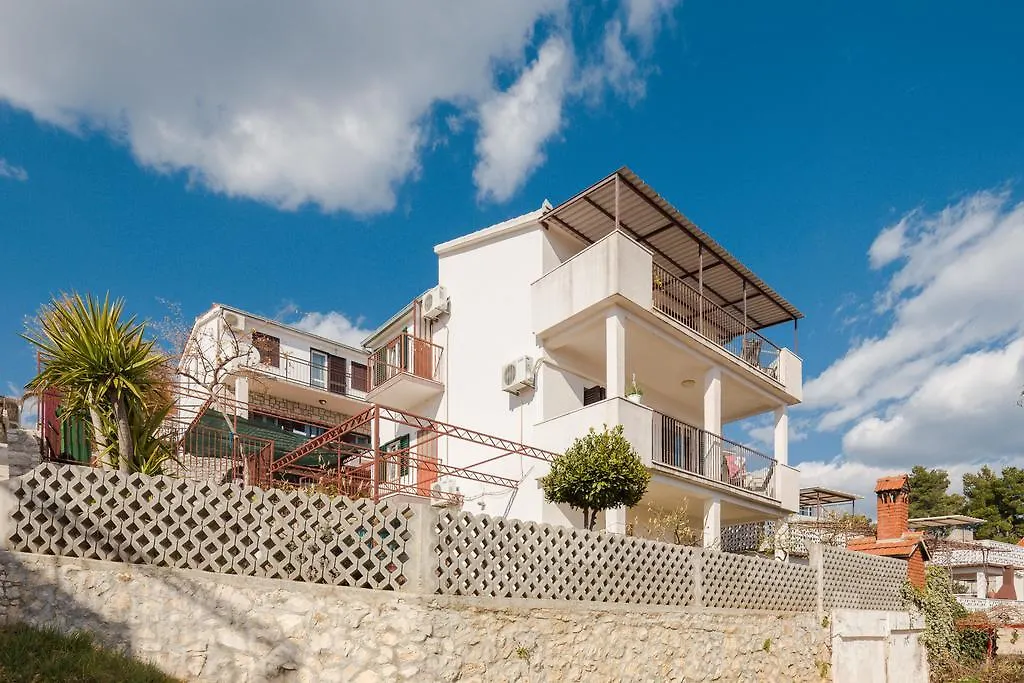 Apartments Av Rako Трогир